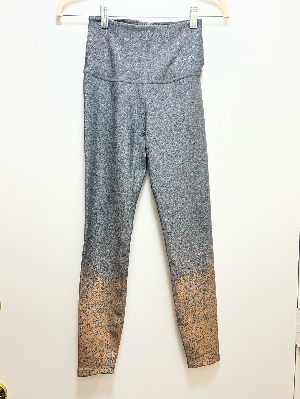 Beyond Yoga Alloy Ombre Speckled Midi Leggings